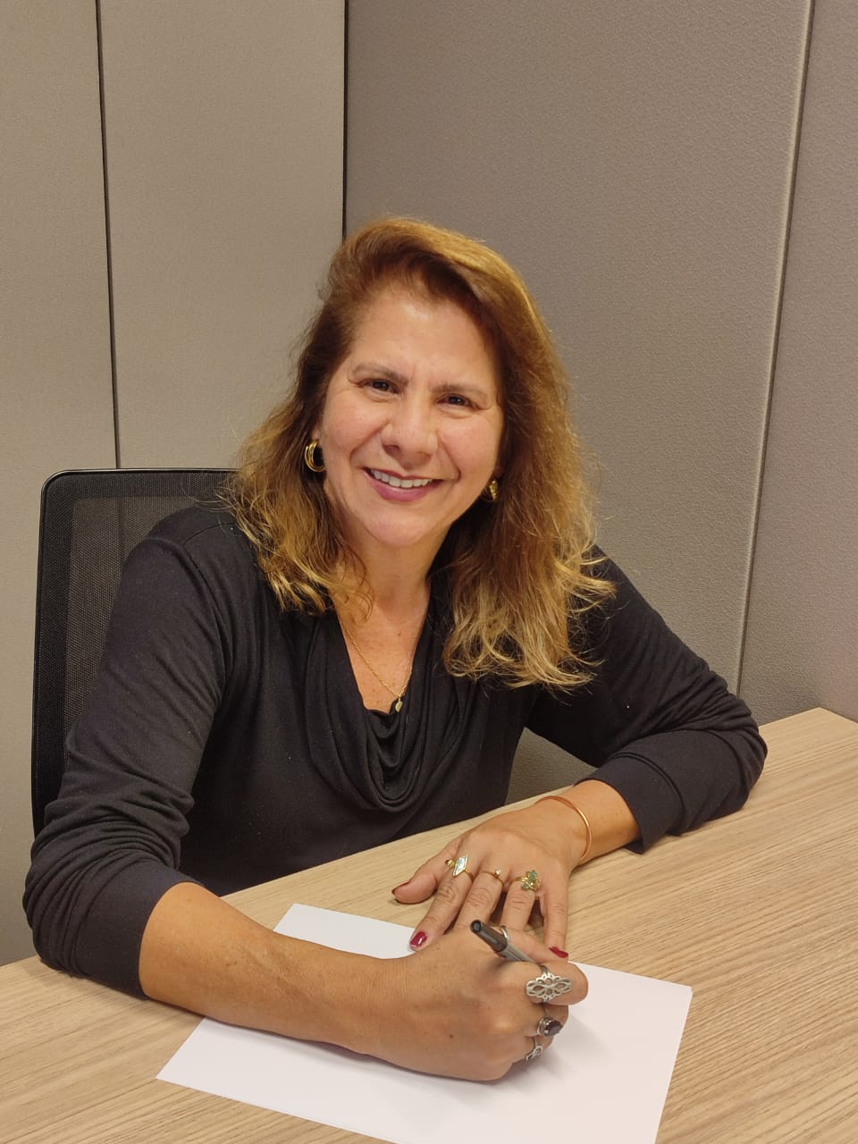 Sandra Santos, grafóloga